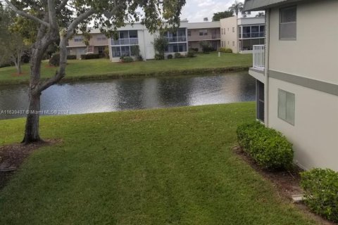 Condominio en venta en Delray Beach, Florida, 2 dormitorios, 81.75 m2 № 1311297 - foto 1