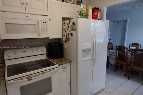 Condominio en venta en Delray Beach, Florida, 2 dormitorios, 81.75 m2 № 1311297 - foto 9