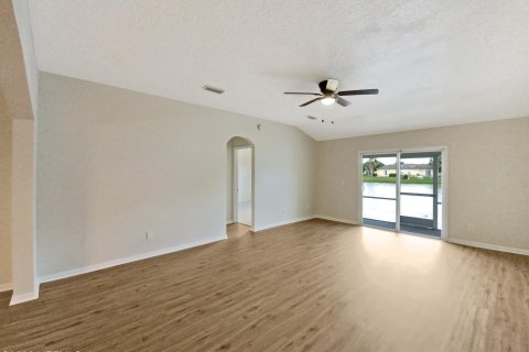 Duplex in Jacksonville, Florida 3 bedrooms, 150.04 sq.m. № 801517 - photo 21