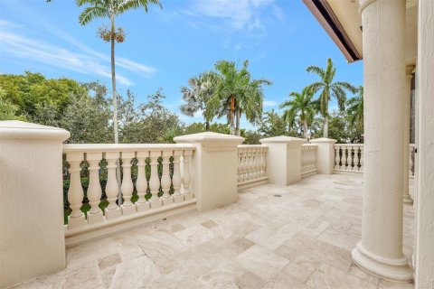 House in Weston, Florida 7 bedrooms, 704.38 sq.m. № 1221421 - photo 6