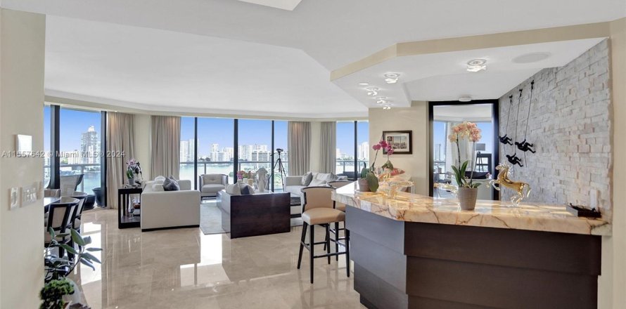 Condo in Aventura, Florida, 3 bedrooms  № 1079936