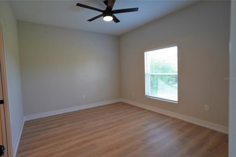 Commercial property in Port Charlotte, Florida 6 bedrooms, 111.48 sq.m. № 1263031 - photo 16