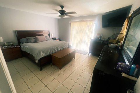 Купить виллу или дом в Порт-Сент-Луси, Флорида 3 спальни, 162.02м2, № 1103731 - фото 9