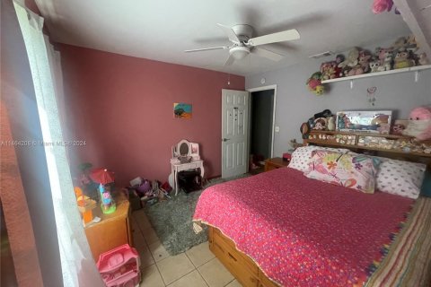 Casa en venta en Port St. Lucie, Florida, 3 dormitorios, 162.02 m2 № 1103731 - foto 5