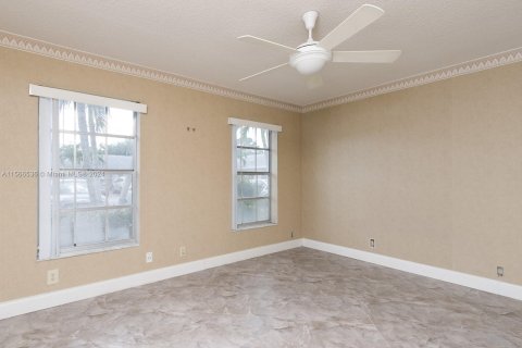 Condominio en venta en Lake Worth, Florida, 2 dormitorios, 87.42 m2 № 1103780 - foto 18