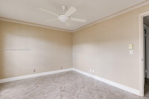 Condominio en venta en Lake Worth, Florida, 2 dormitorios, 87.42 m2 № 1103780 - foto 21