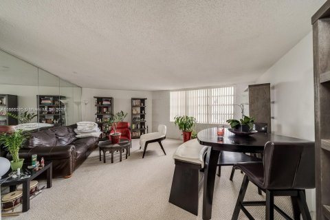 Copropriété à vendre à Aventura, Floride: 1 chambre, 81.1 m2 № 1103779 - photo 13