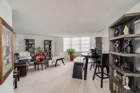 Copropriété à vendre à Aventura, Floride: 1 chambre, 81.1 m2 № 1103779 - photo 19