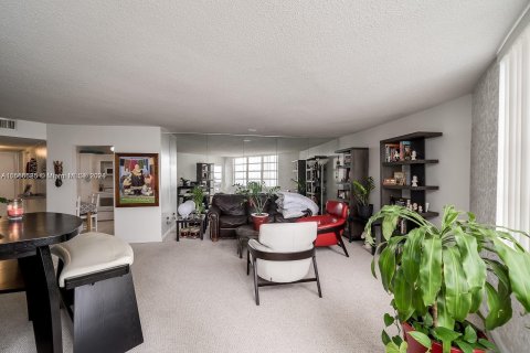 Condo in Aventura, Florida, 1 bedroom  № 1103779 - photo 17