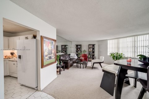 Copropriété à vendre à Aventura, Floride: 1 chambre, 81.1 m2 № 1103779 - photo 18