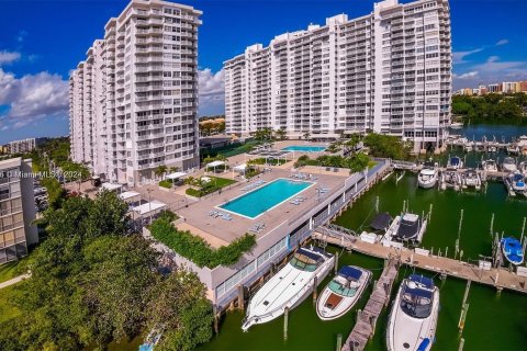 Copropriété à vendre à Aventura, Floride: 1 chambre, 81.1 m2 № 1103779 - photo 3