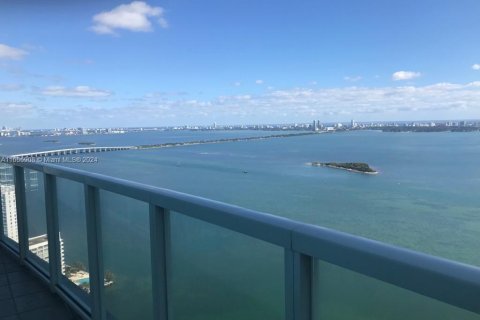 Condominio en alquiler en Miami, Florida, 3 dormitorios, 213.68 m2 № 1358582 - foto 8