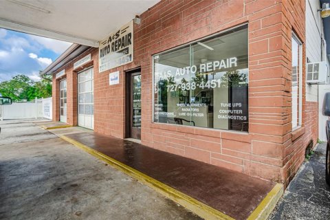 Propiedad comercial en venta en Holiday, Florida, 297.29 m2 № 1247655 - foto 4