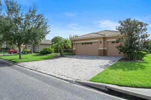 Villa ou maison à vendre à Kissimmee, Floride: 3 chambres, 239.69 m2 № 1274593 - photo 1