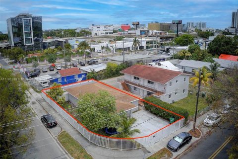 Купить земельный участок в Майами, Флорида № 1119168 - фото 1