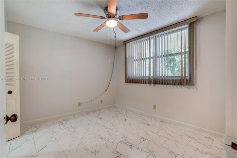 Copropriété à vendre à Tamarac, Floride: 2 chambres, 81.75 m2 № 1119209 - photo 20