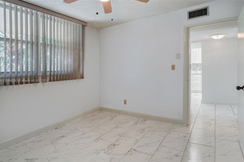 Copropriété à vendre à Tamarac, Floride: 2 chambres, 81.75 m2 № 1119209 - photo 23