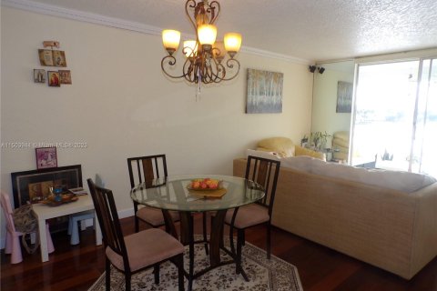 Condominio en venta en Aventura, Florida, 1 dormitorio, 71.35 m2 № 912644 - foto 14