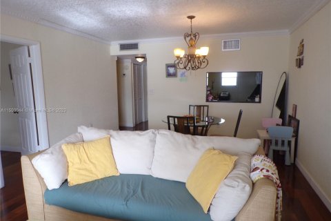 Condominio en venta en Aventura, Florida, 1 dormitorio, 71.35 m2 № 912644 - foto 16