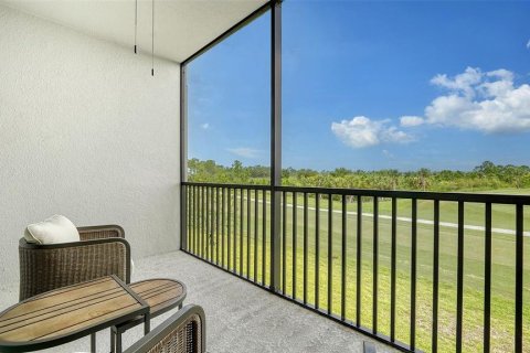 Condo in Venice, Florida, 2 bedrooms in WELLEN PARK  № 1277286 - photo 12