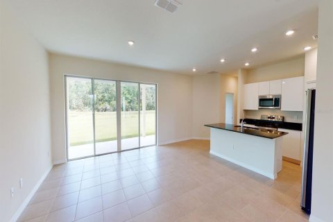 Villa ou maison à vendre à Cape Coral, Floride: 3 chambres, 154.31 m2 № 482064 - photo 4