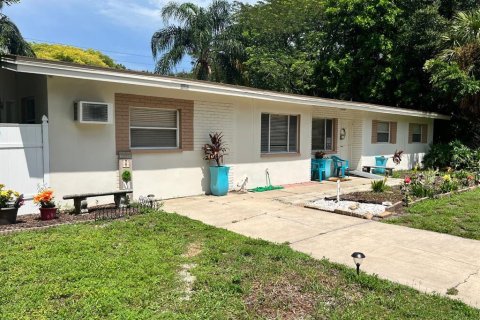 Villa ou maison à vendre à Clearwater, Floride: 4 chambres, 187.38 m2 № 1264886 - photo 1