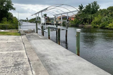 Villa ou maison à vendre à Port Charlotte, Floride: 3 chambres, 182.55 m2 № 1113578 - photo 18