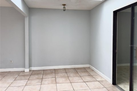 Duplex à vendre à Orlando, Floride: 3 chambres, 121.89 m2 № 1308222 - photo 8