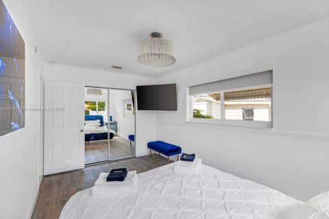 Casa en venta en Wilton Manors, Florida, 3 dormitorios, 228.35 m2 № 611812 - foto 29