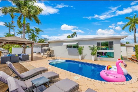 Villa ou maison à vendre à Wilton Manors, Floride: 3 chambres, 228.35 m2 № 611812 - photo 7