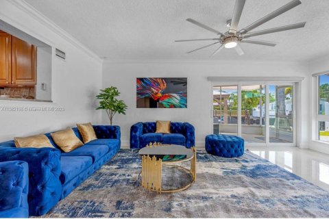 Casa en venta en Wilton Manors, Florida, 3 dormitorios, 228.35 m2 № 611812 - foto 10