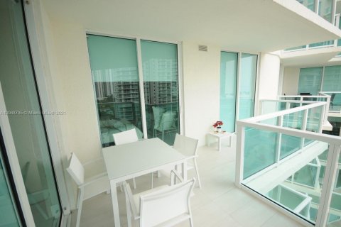 Condominio en venta en Sunny Isles Beach, Florida, 3 dormitorios, 138.33 m2 № 611775 - foto 13