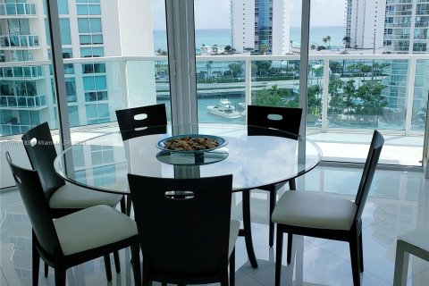 Condominio en venta en Sunny Isles Beach, Florida, 3 dormitorios, 138.33 m2 № 611775 - foto 7