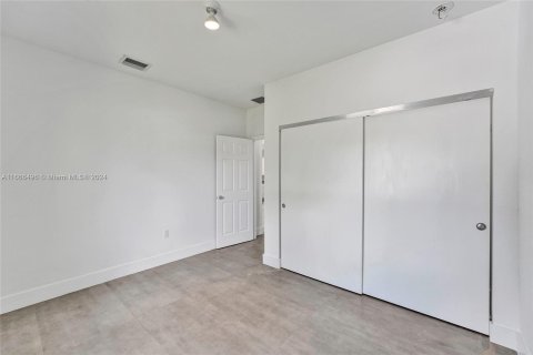 Casa en venta en Miami, Florida, 4 dormitorios, 160.54 m2 № 1380452 - foto 24