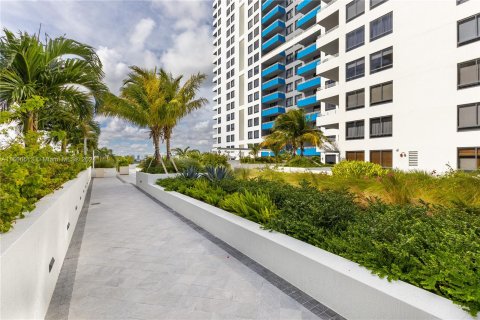 Copropriété à vendre à Miami Beach, Floride: 2 chambres, 117.24 m2 № 1380453 - photo 9