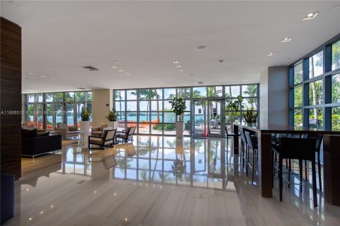 Copropriété à vendre à Miami Beach, Floride: 2 chambres, 117.24 m2 № 1380453 - photo 3