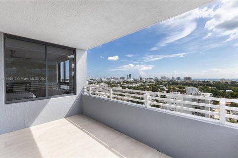 Copropriété à vendre à Miami Beach, Floride: 2 chambres, 117.24 m2 № 1380453 - photo 24