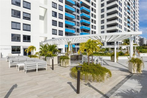 Copropriété à vendre à Miami Beach, Floride: 2 chambres, 117.24 m2 № 1380453 - photo 15