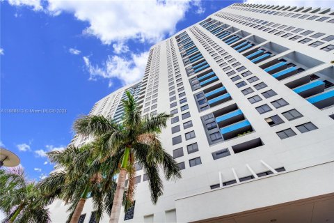 Copropriété à vendre à Miami Beach, Floride: 2 chambres, 117.24 m2 № 1380453 - photo 21