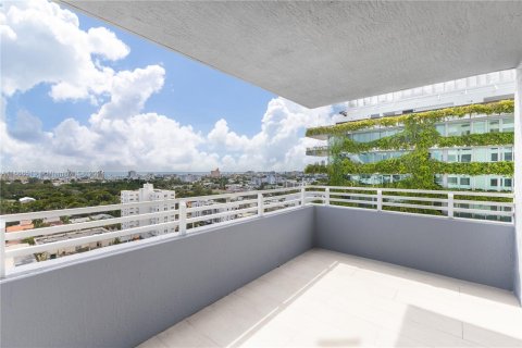 Copropriété à vendre à Miami Beach, Floride: 2 chambres, 117.24 m2 № 1380453 - photo 23