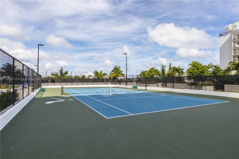 Condo in Miami Beach, Florida, 2 bedrooms  № 1380453 - photo 7