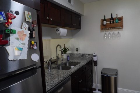 Condominio en venta en Pembroke Pines, Florida, 2 dormitorios, 91.51 m2 № 1379039 - foto 21