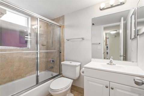 Condo in Deerfield Beach, Florida, 1 bedroom  № 1357028 - photo 7