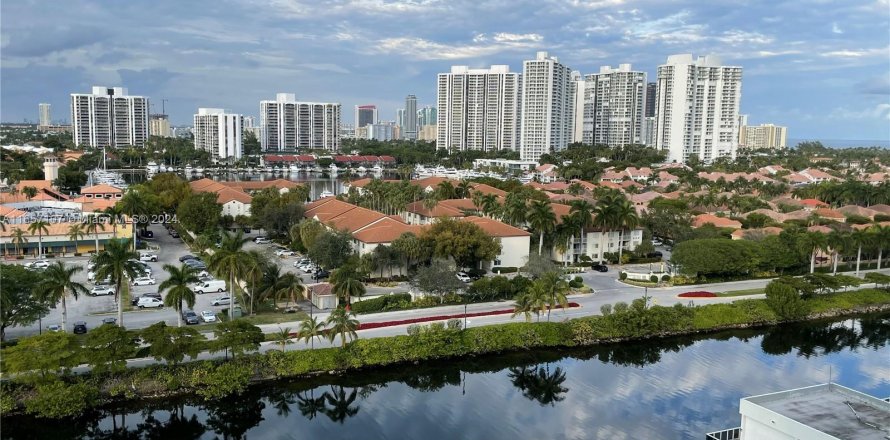 Condo in Aventura, Florida, 2 bedrooms  № 1357127