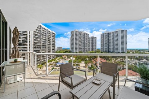 Copropriété à vendre à Aventura, Floride: 2 chambres, 110.27 m2 № 1180021 - photo 24