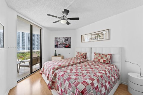 Condo in Aventura, Florida, 2 bedrooms  № 1180021 - photo 19