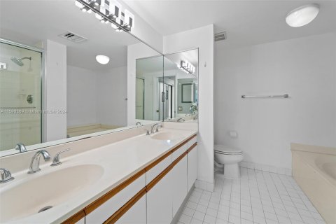 Copropriété à vendre à Aventura, Floride: 2 chambres, 110.27 m2 № 1180021 - photo 16