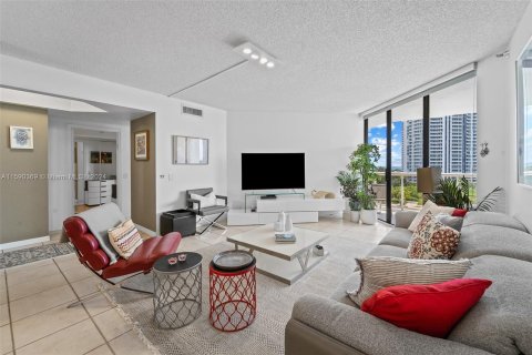 Condo in Aventura, Florida, 2 bedrooms  № 1180021 - photo 6