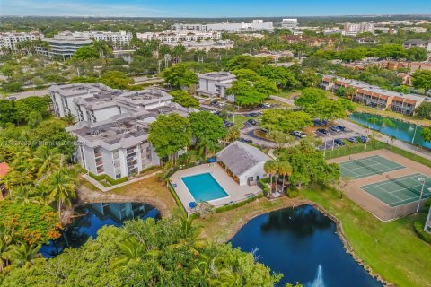 Condo in Plantation, Florida, 1 bedroom  № 1282083 - photo 3