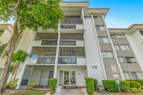 Condo in Plantation, Florida, 1 bedroom  № 1282083 - photo 23